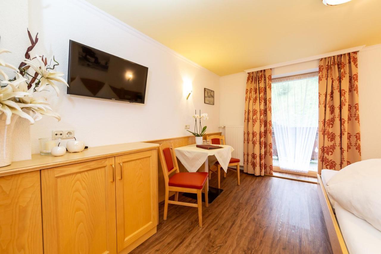 Garni Tyola Bed & Breakfast